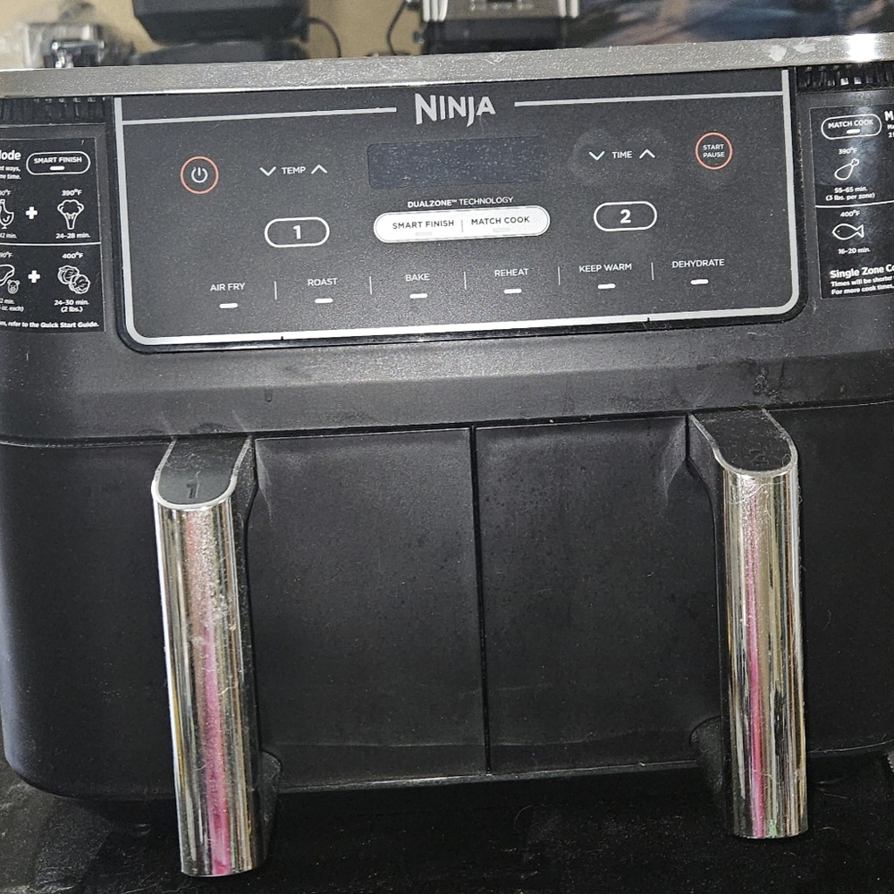 Ninja DualZone Air Fryer with Silver Accents